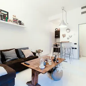 Giovio Loft - The House Of Travelers Appartement